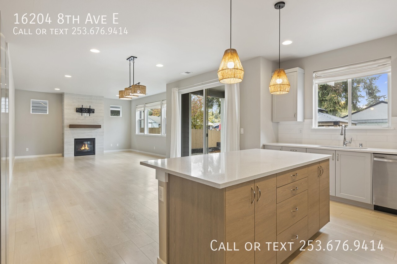 16204 8th Ave E - Photo 5 of 29