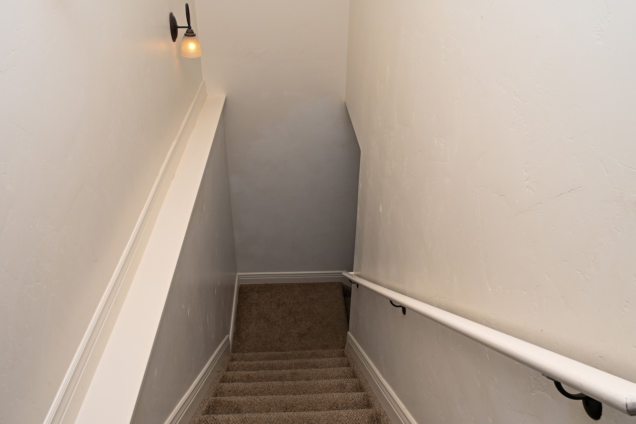 123 E 690 S - Photo 7 of 29