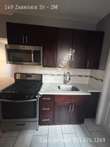 149 Zabriskie St #2M - Photo 1 of 1