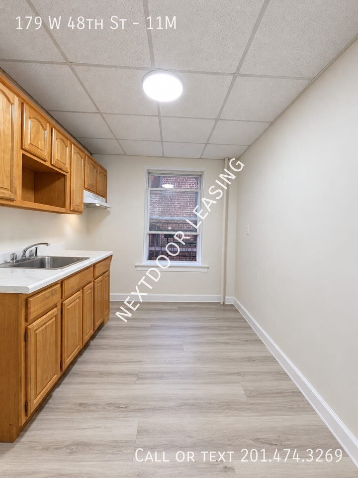 179 W 48th St #11M - Photo 2 of 6