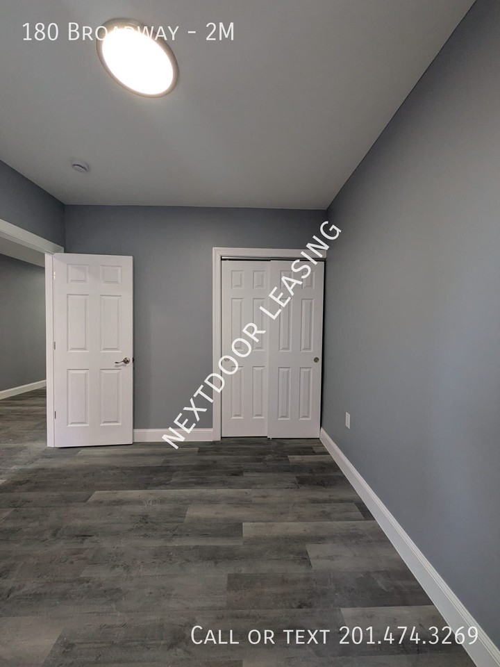 180 Broadway #2M - Photo 5 of 9