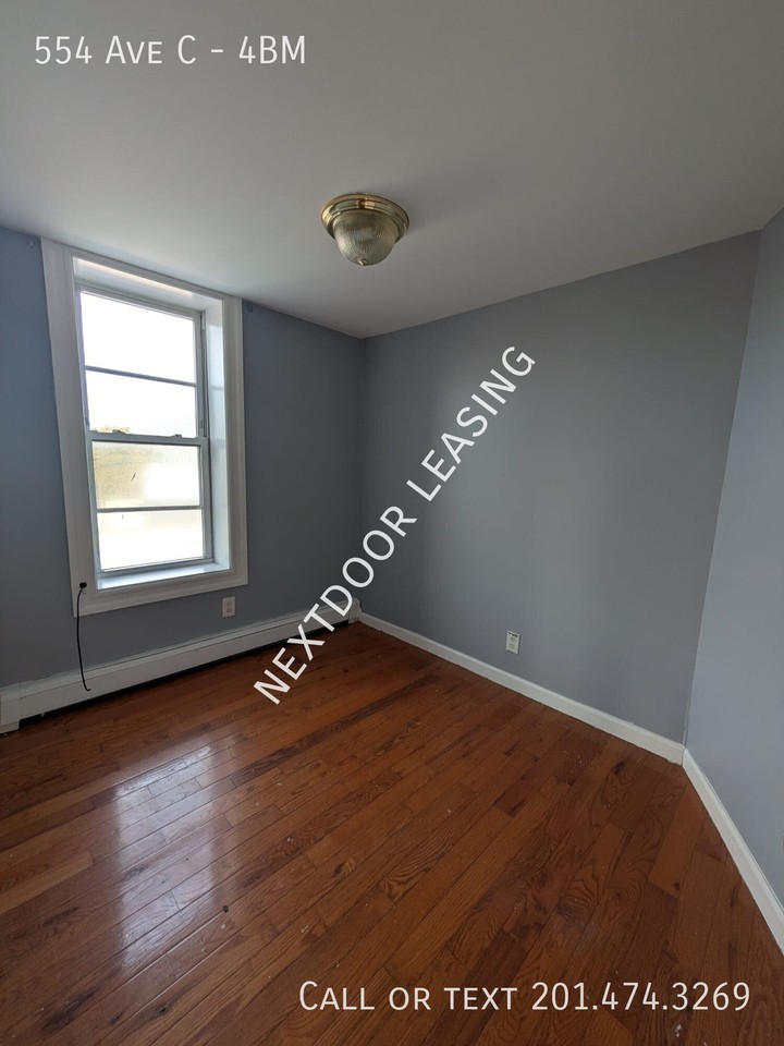 554 Avenue C #4BM - Photo 7 of 9