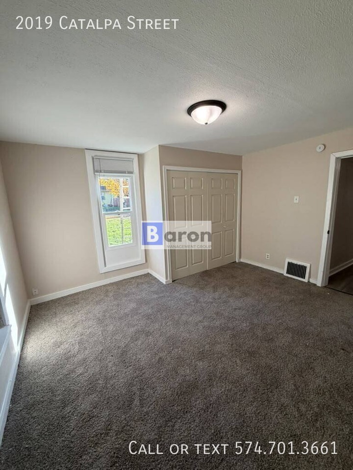 2019 Catalpa Ave - Photo 2 of 16