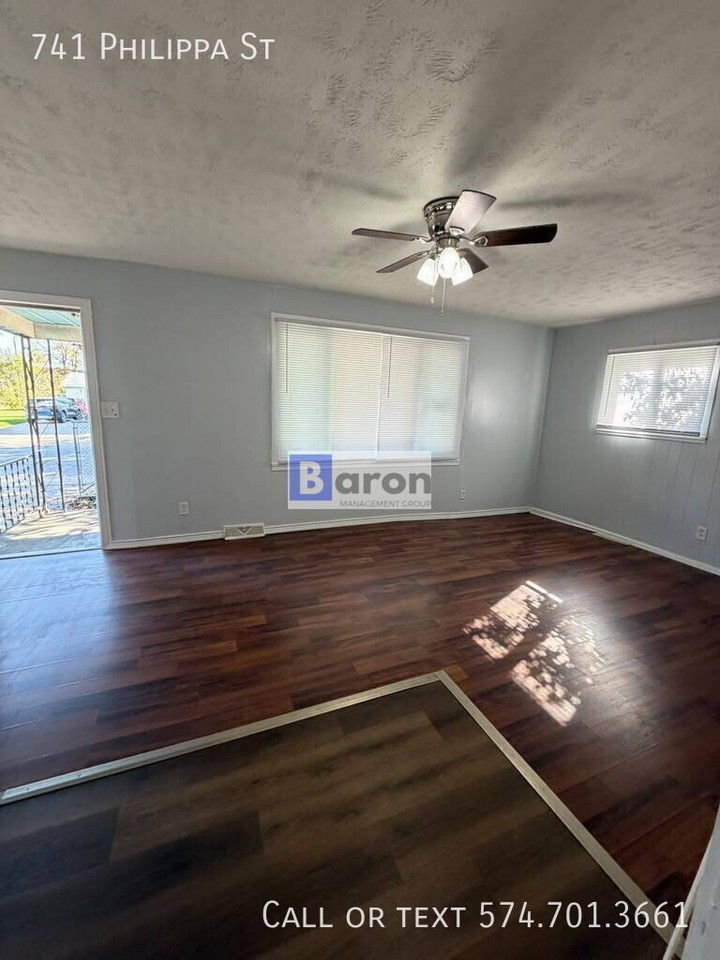 741 Philippa St - Photo 5 of 9