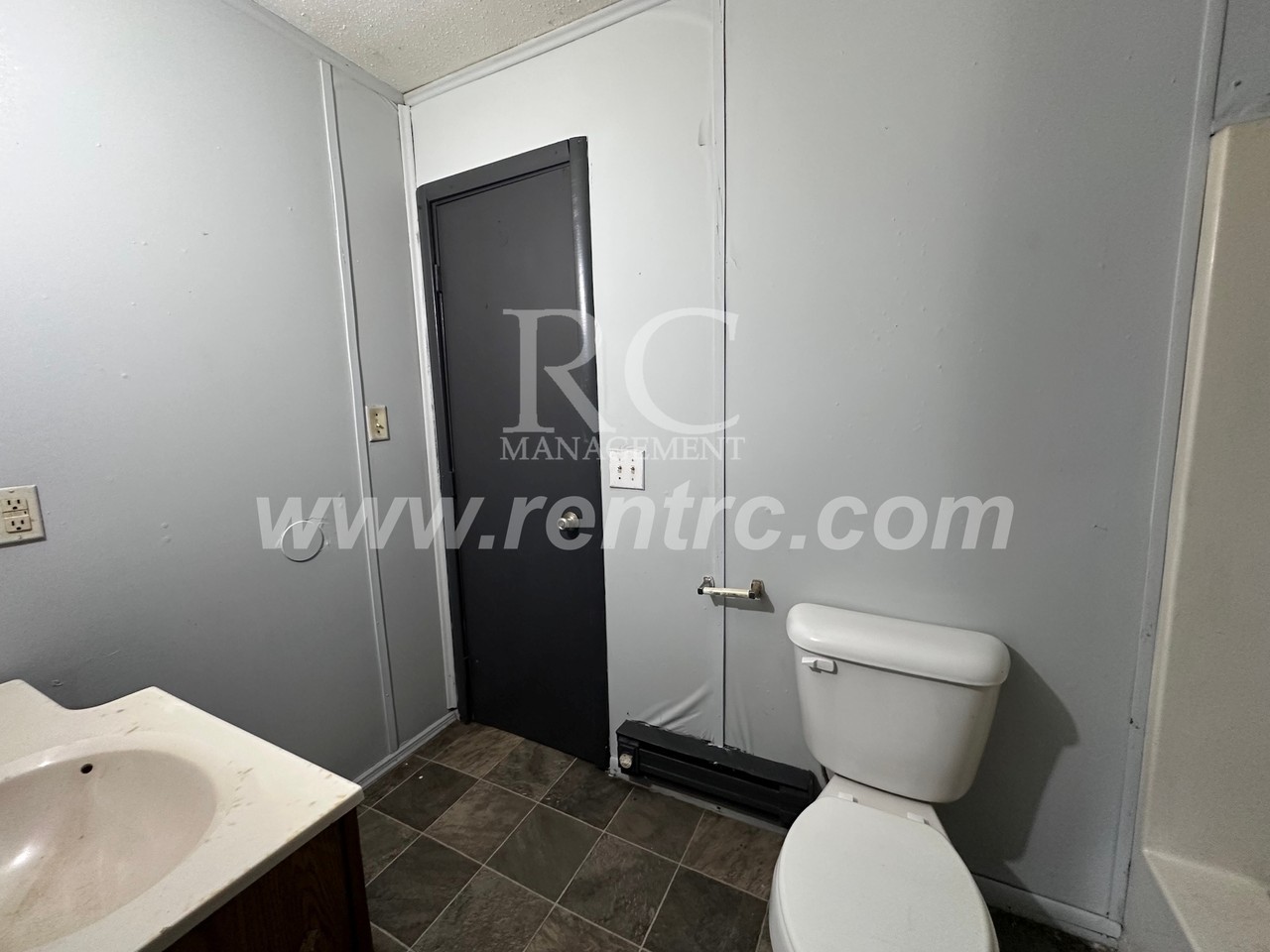202 E English St #E - Photo 5 of 9