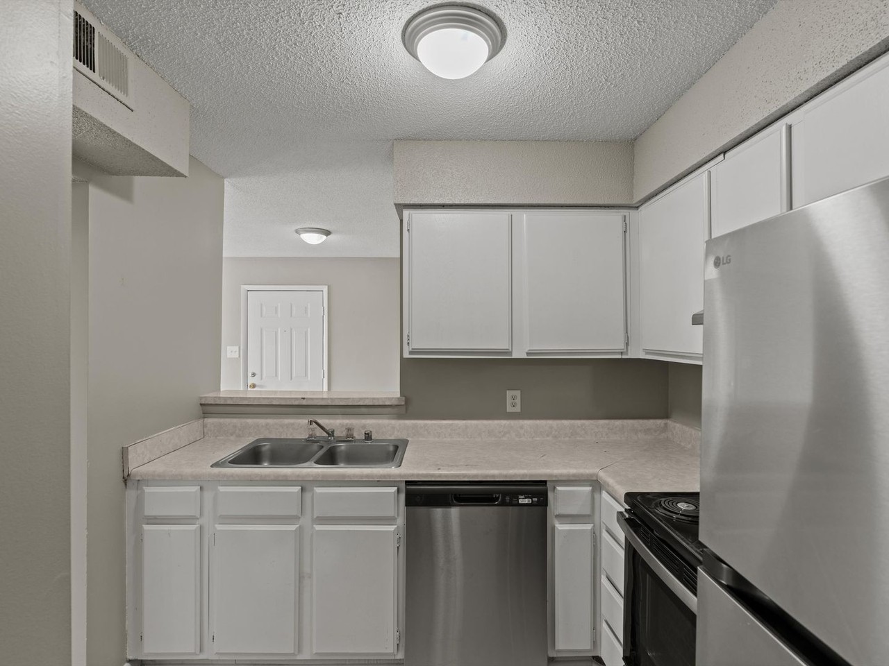 1242 Beltline Rd Sw #112 - Photo 6 of 50