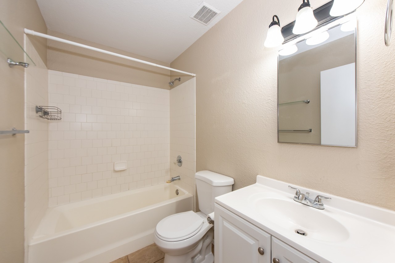 8676 E 38th Pl - Photo 6 of 26