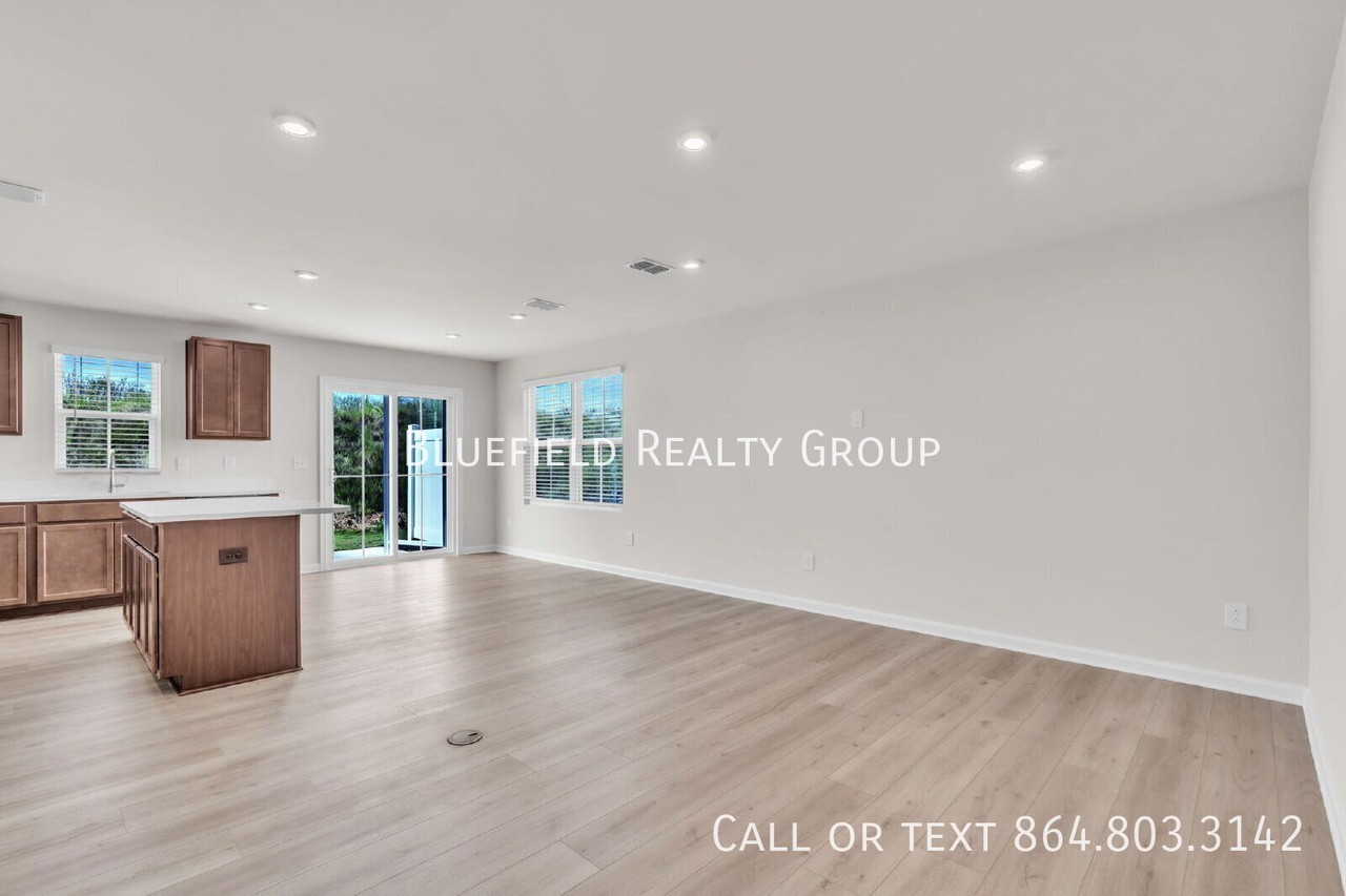 120 Gaskin Ct - Photo 7 of 30