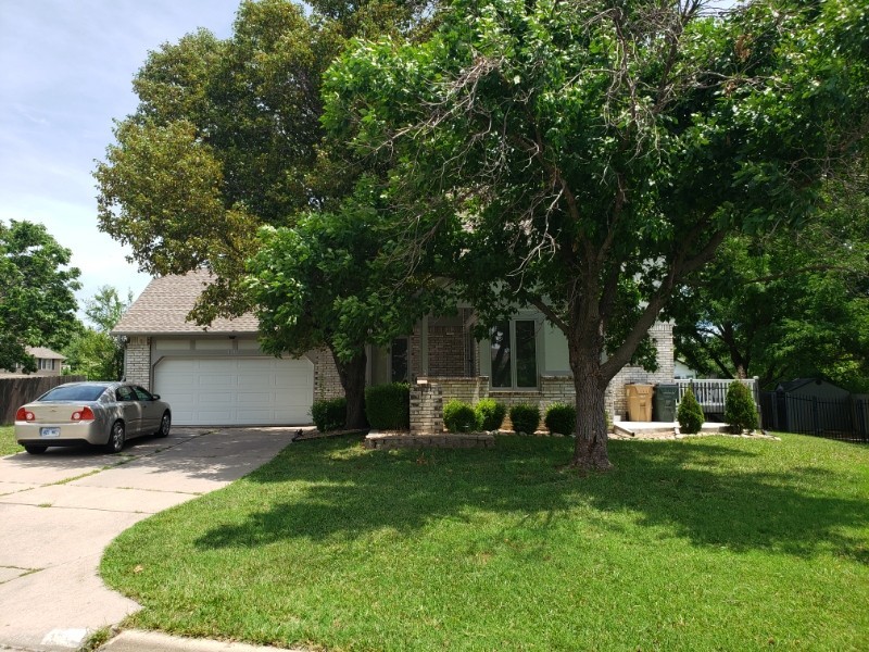 4616 Farmstead St - Photo 2 of 24