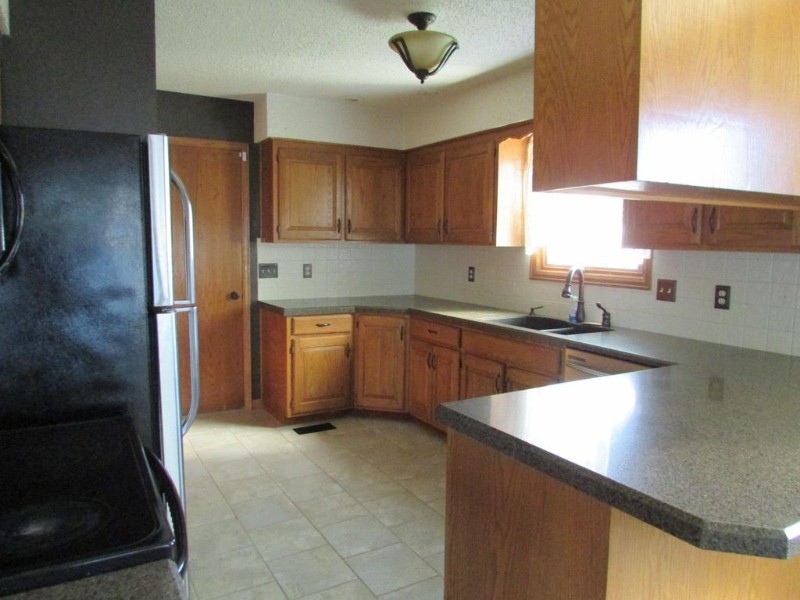 4616 Farmstead St - Photo 4 of 24