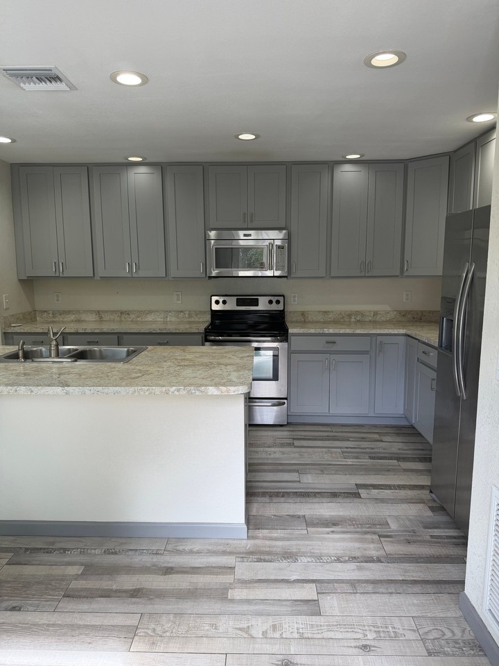 1750 Hamilton Ave #L - Photo 2 of 14