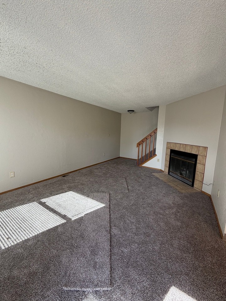 4507 Lamplighter Cir - Photo 2 of 20