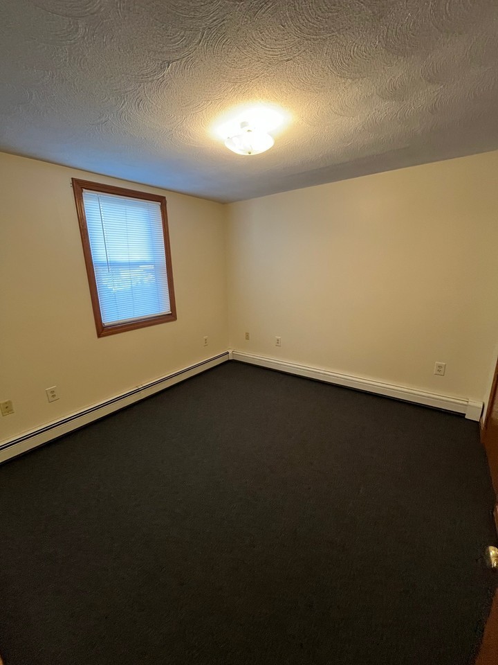 28 Clay St #1 - Photo 3 of 7