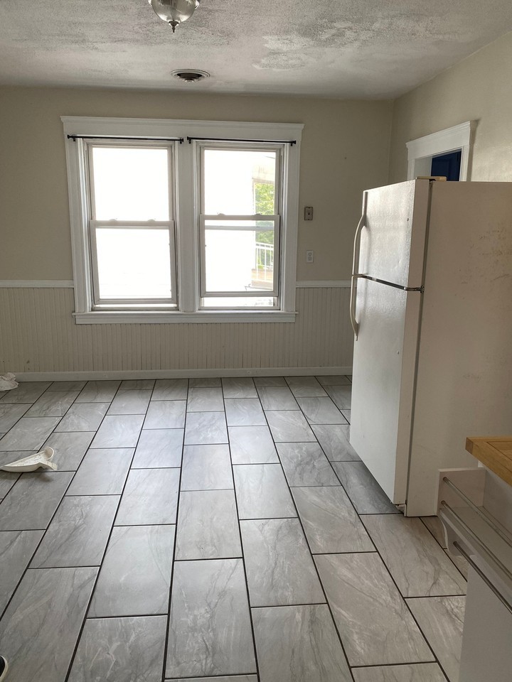 33 Trenton St - Photo 3 of 12