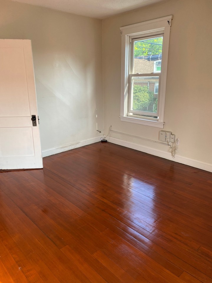 33 Trenton St - Photo 4 of 12