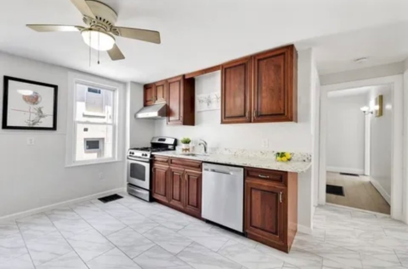 21 Mt Vernon St #1 - Photo 5 of 10