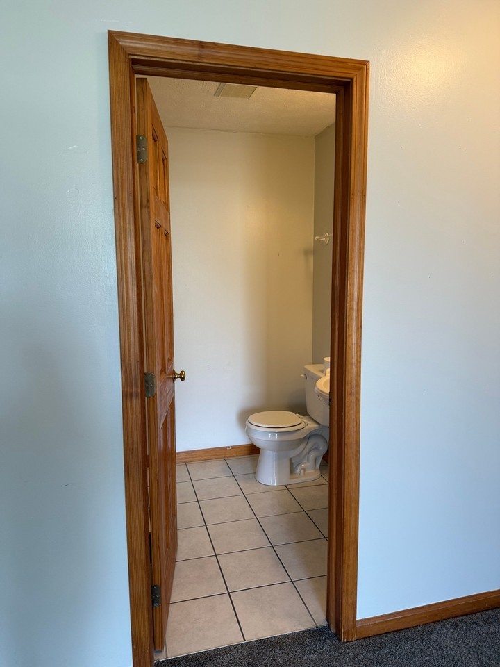 37 Kays Way - Photo 6 of 14