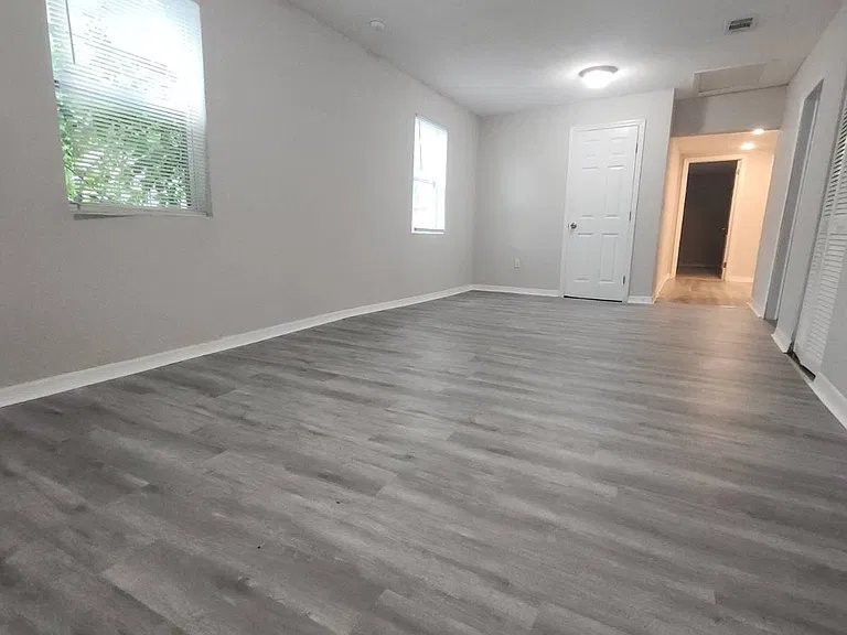 737 Baker Ave - Photo 3 of 18