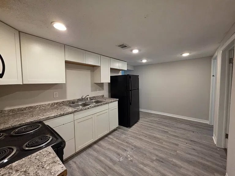 737 Baker Ave - Photo 5 of 18