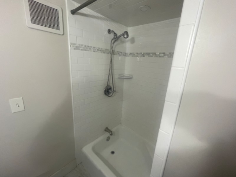 51 Prospect Hill Ave #2R - Photo 3 of 10