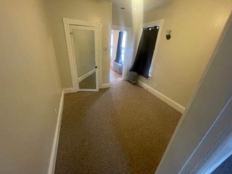 51 Prospect Hill Ave #2R - Photo 5 of 10