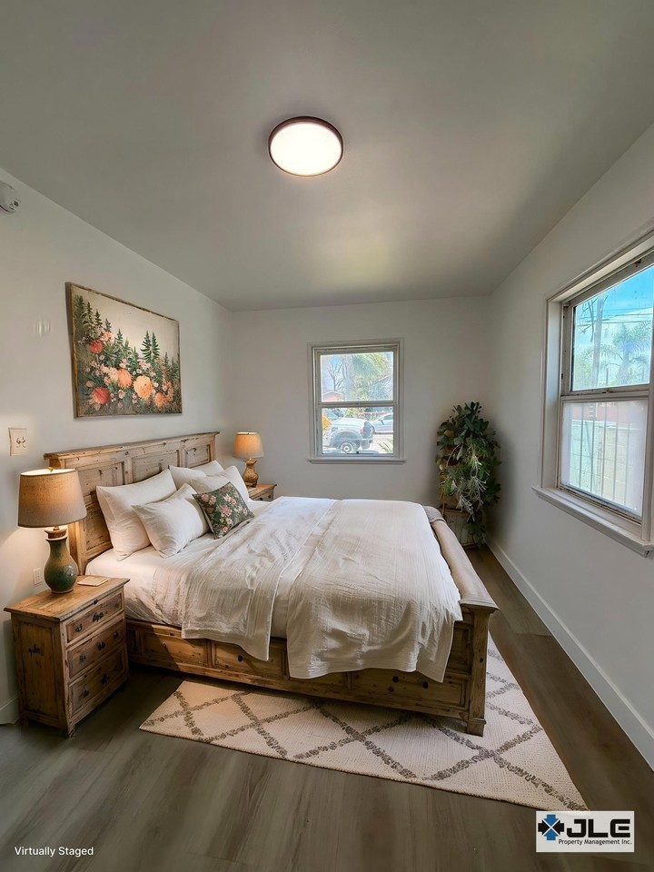 1512 W 5th St #1512 - Photo 2 of 10