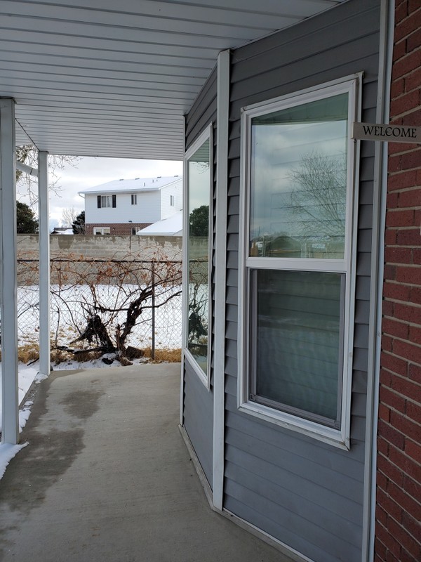 5676 S Inwood Dr - Photo 2 of 22