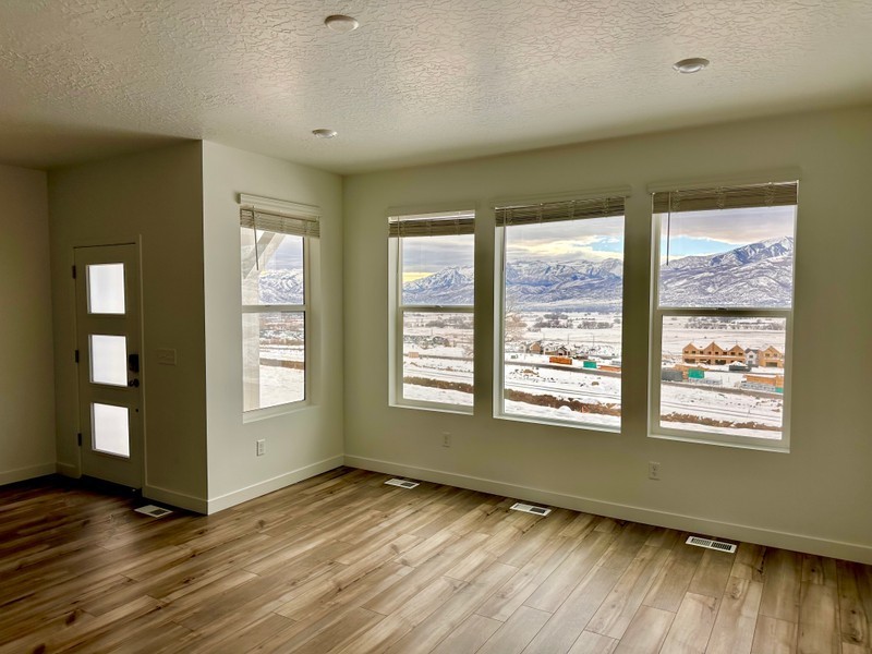 2481 N Canal View Ln - Photo 6 of 13