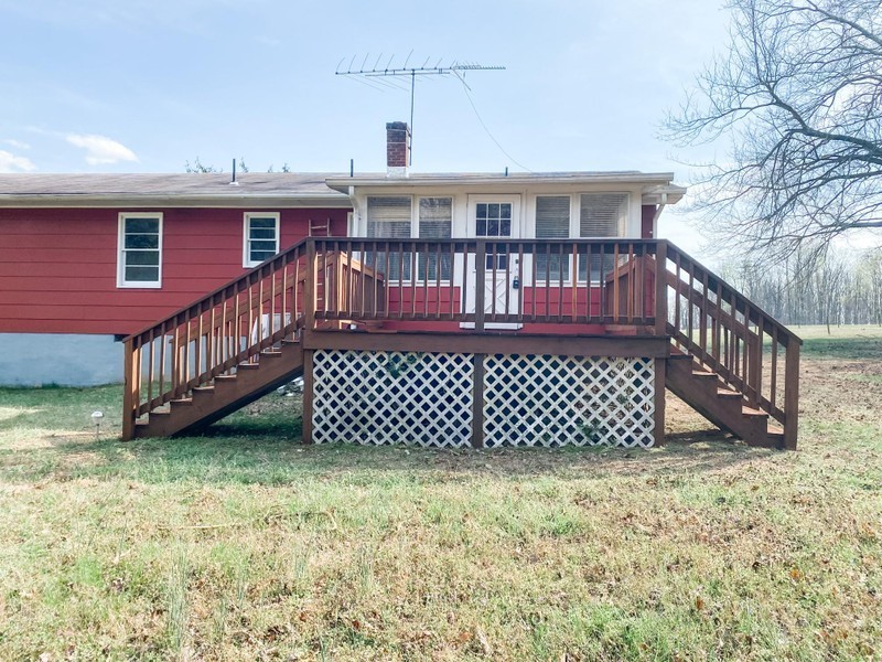 1047 Matts Trl - Photo 3 of 17