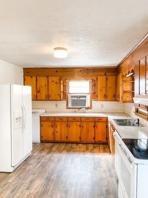 1047 Matts Trl - Photo 7 of 17