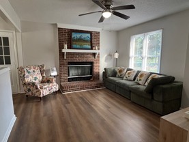 6720 Vaughn Rd - Photo 1 of 1