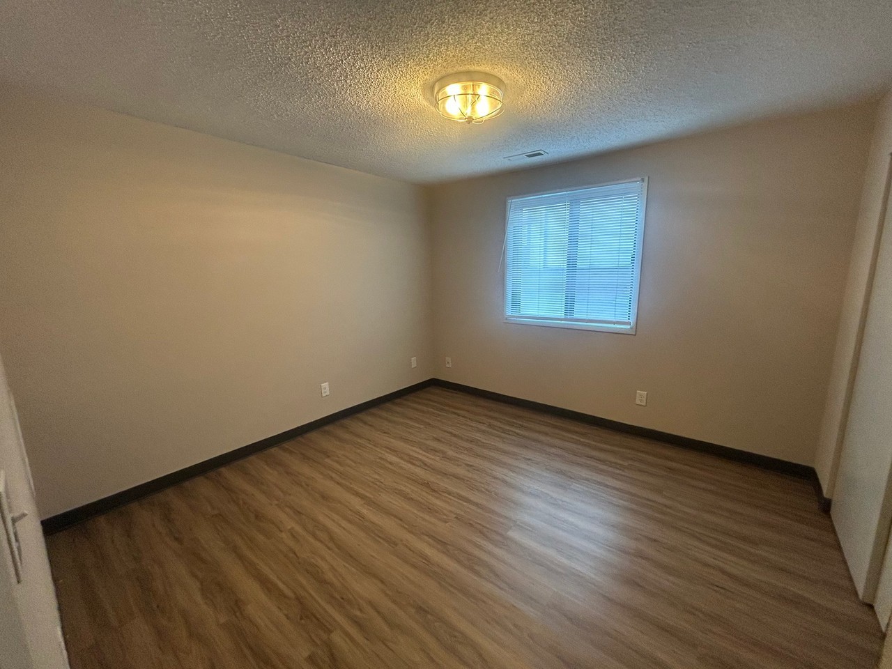 944 Boston Way #6 - Photo 3 of 5