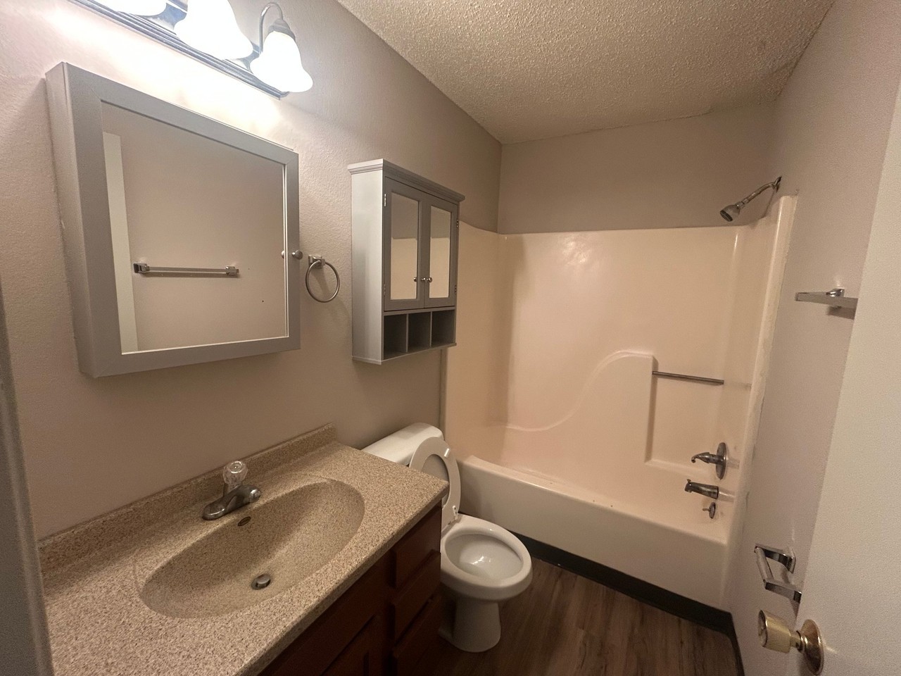 944 Boston Way #6 - Photo 5 of 5