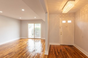 featured image of 1903 Country Ln #1