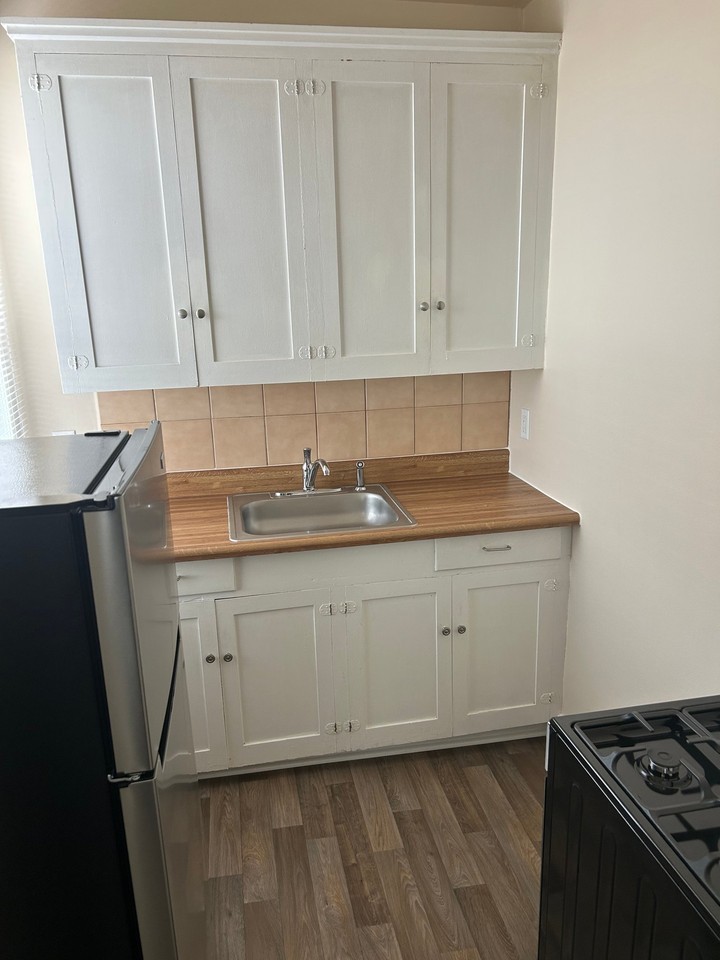 111 Broadway Ave #28 - Photo 4 of 7