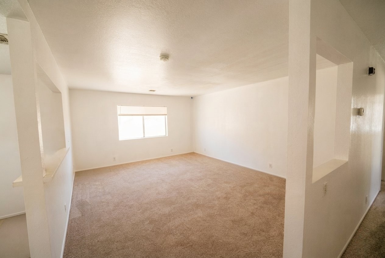 16726 Grant St - Photo 5 of 19