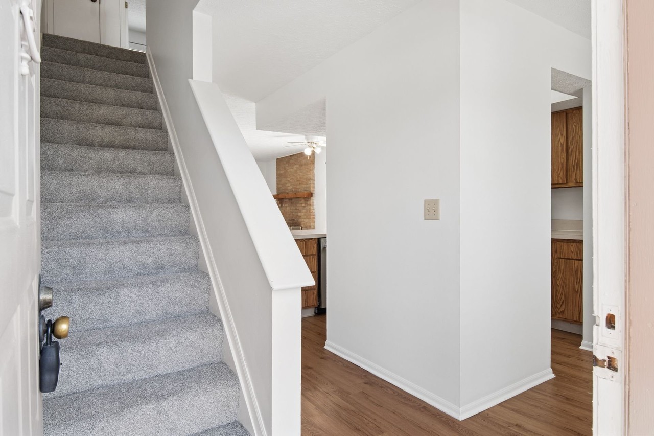 7542 Stone Lake Dr - Photo 5 of 34