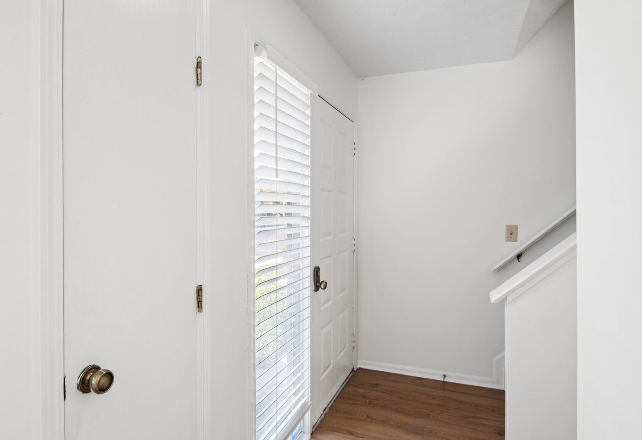 7542 Stone Lake Dr - Photo 6 of 34