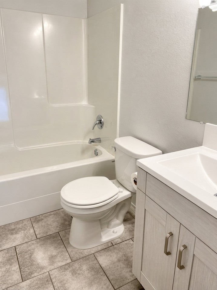 1525 S Monroe St #C2 - Photo 6 of 7