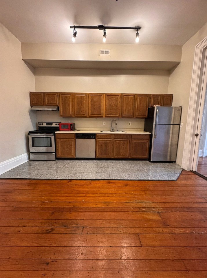 521 Liberty Hl - Photo 4 of 20