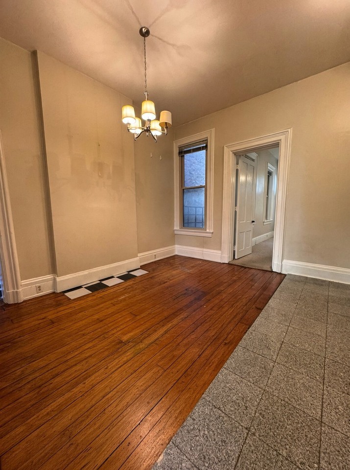 521 Liberty Hl - Photo 5 of 20