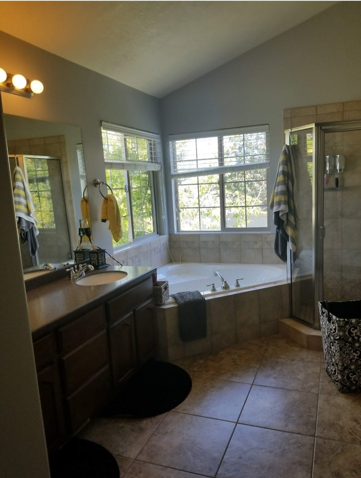 13231 S Bellevue Way - Photo 6 of 17