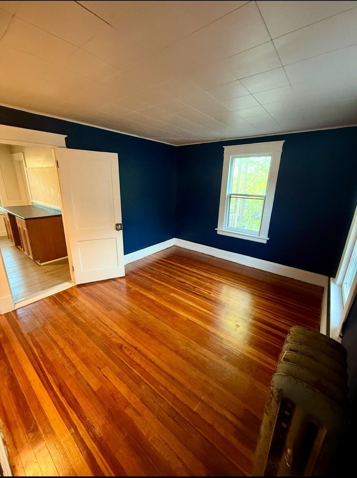 19 Grove St #2 - Photo 6 of 11