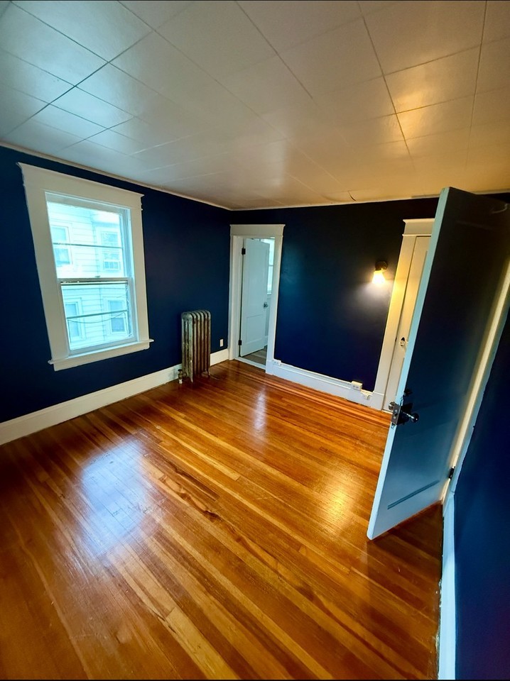 19 Grove St #2 - Photo 7 of 11