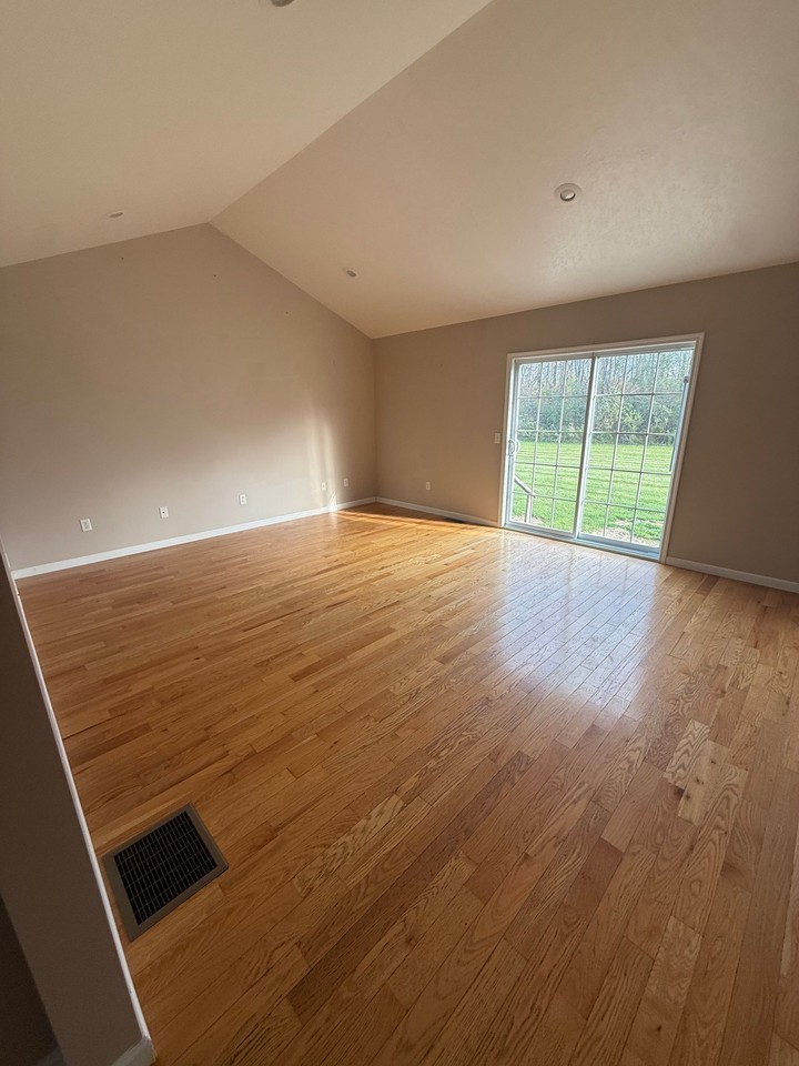 34358 Holkins Rd - Photo 5 of 17