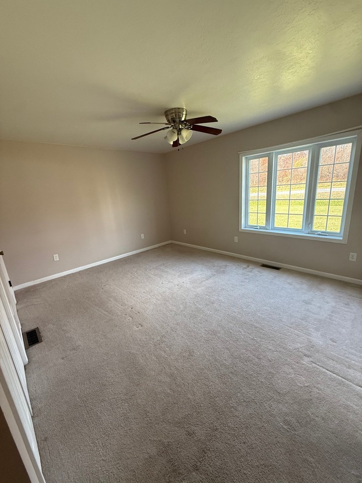 34358 Holkins Rd - Photo 7 of 17