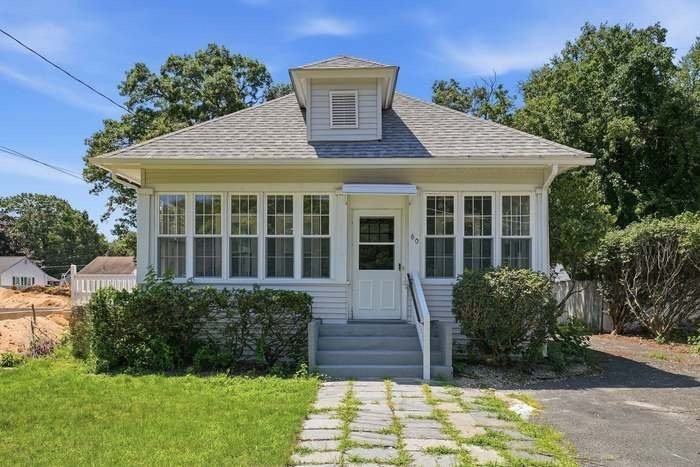 60 Barrison St - Photo 3 of 14