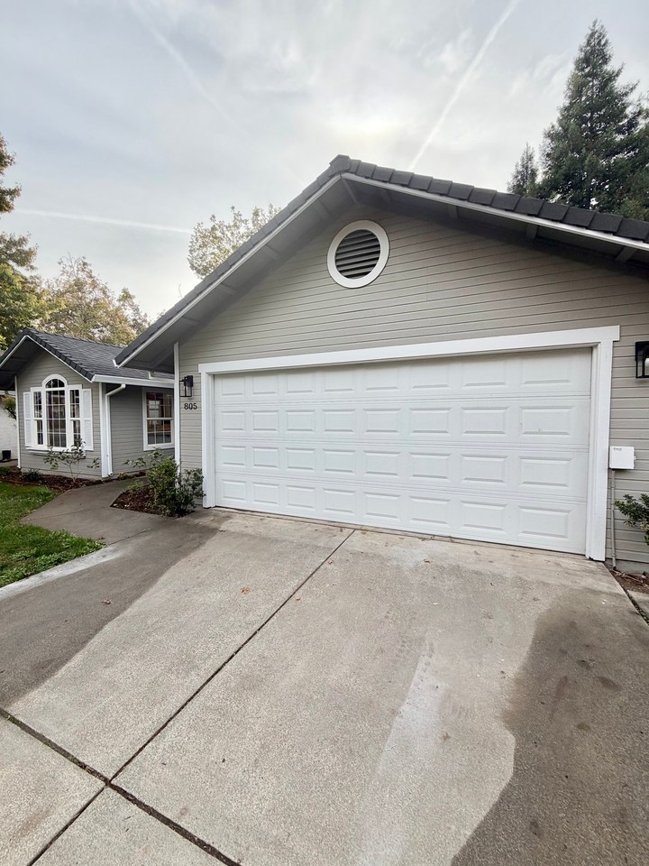 805 Penstemon Way - Photo 3 of 32