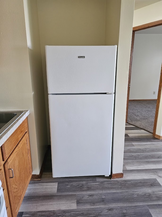313 E Market St - Photo 3 of 12
