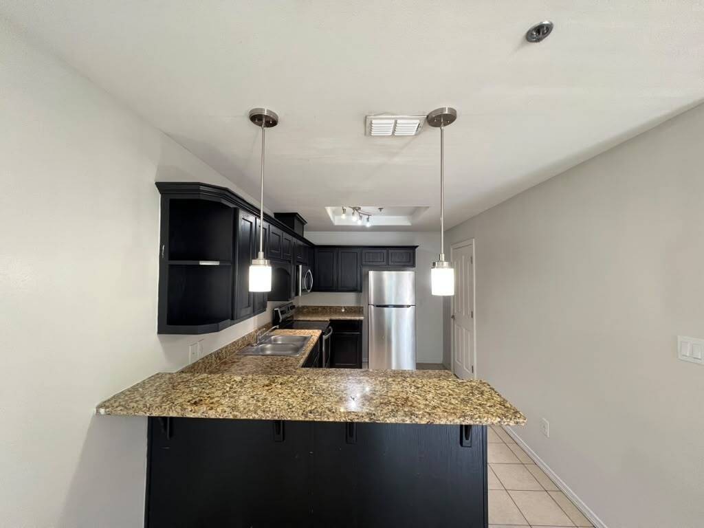 800 Daffodil Avenue - Photo 5 of 6